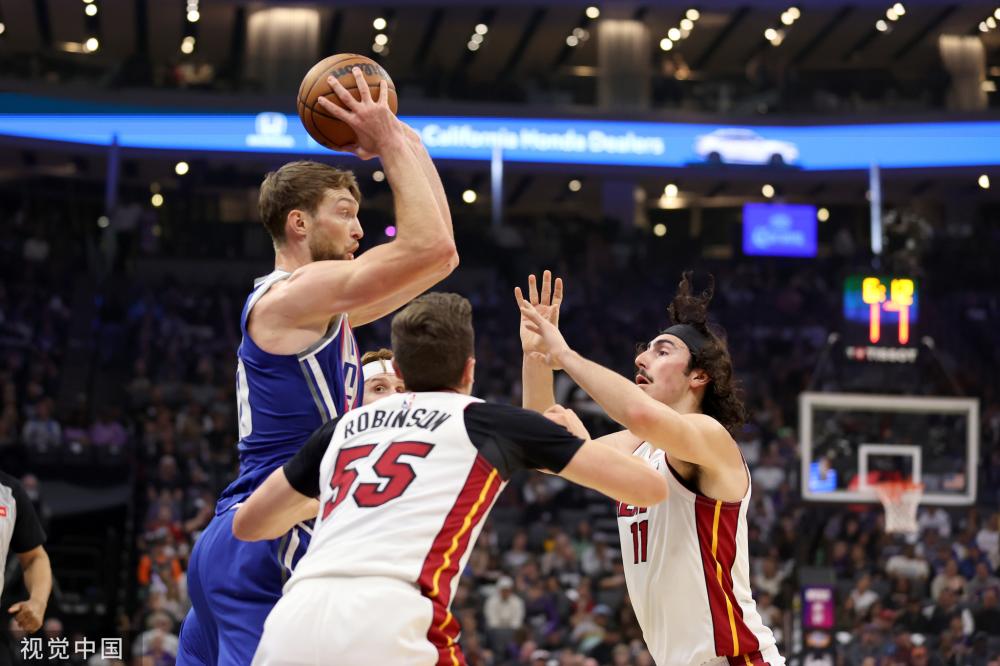 他指向的不 他指向的不