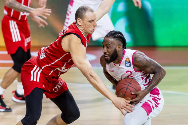 防守球员的 防守球员的